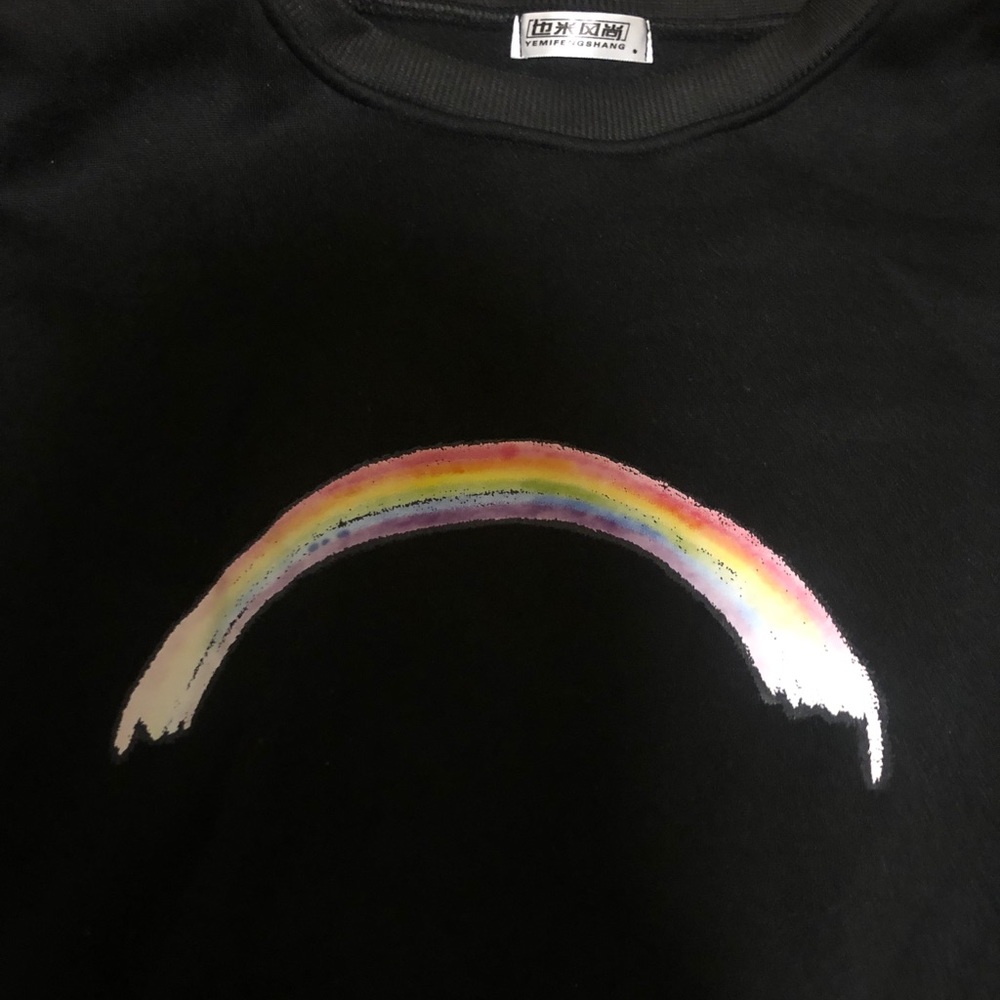 Over sized rainbow black sweatshirt